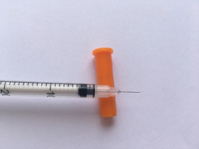 Инсулиновый шприц U-100 0,3 мл с интегрированной иглой 30G 0,30 x 8 мм, Medical, Германия, 100 штук Инсулиновый шприц U-100 0,3 мл с интегрированной иглой 30G 0,30 x 8 мм, Medical, Германия, 100 штук